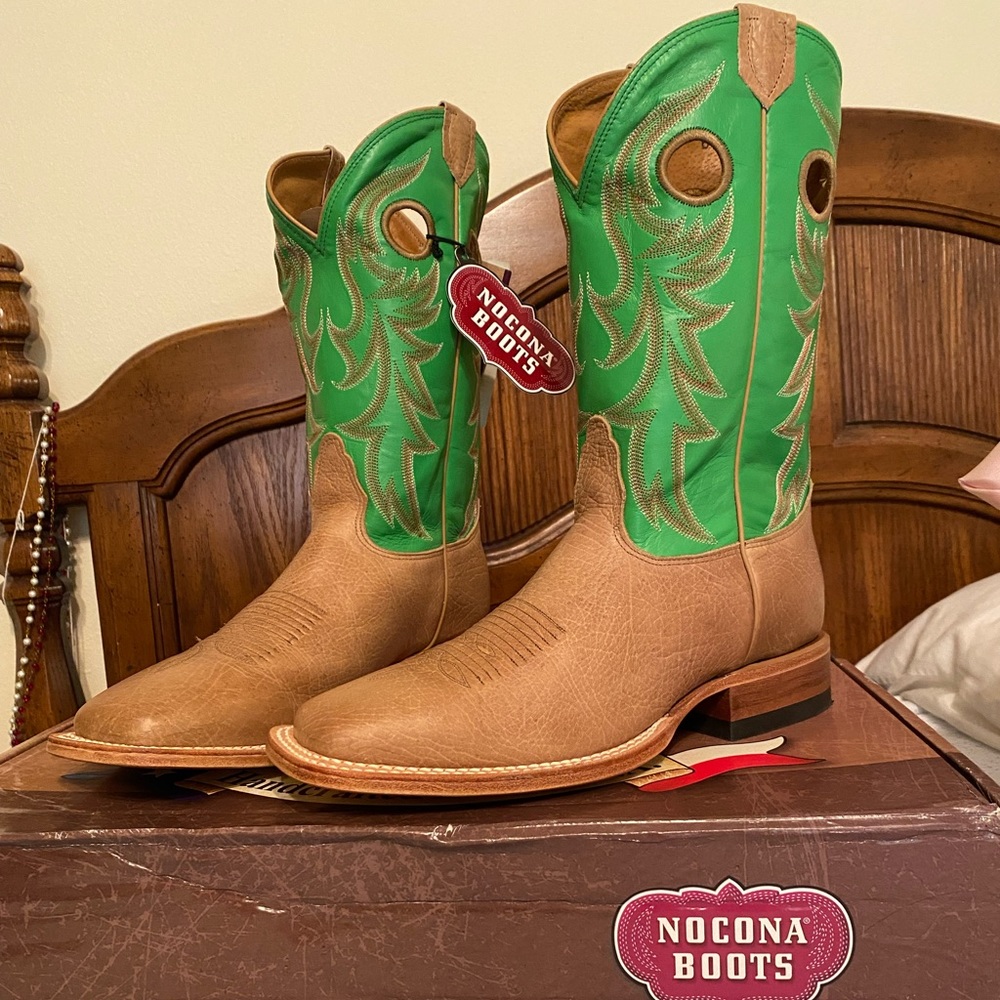 BRAND NEW NOCONA men’s boots